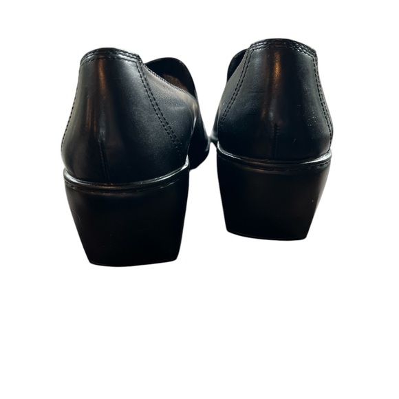 Women's Black “Clarks” Heeled Leather Loafers Sz 8 1/2 - Picture 7 of 10